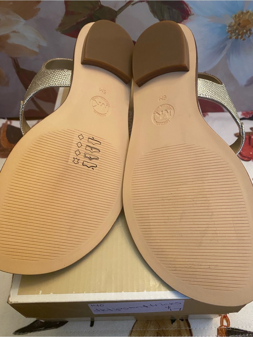 Michael Kors Gold T-Strap Leather “Jilly Flat” Sandals, Sz. 6m, New in Box - Picture 6 of 11